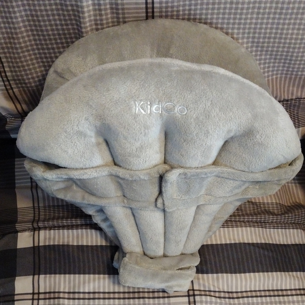 KidCo Plush Body Support in Light Gray